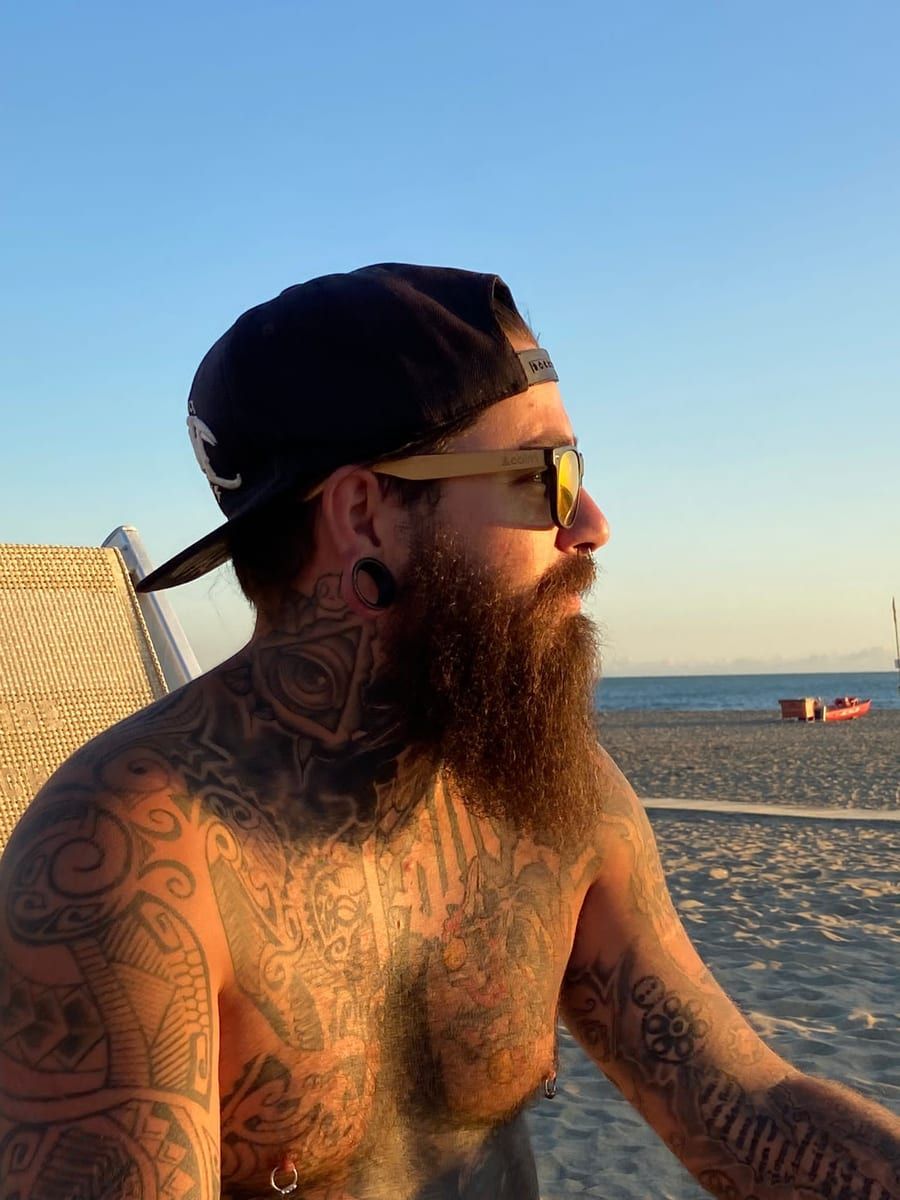 Profil von Adem